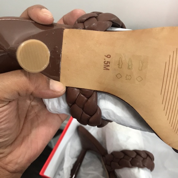 New! Wishbone Shoes - Picture 5 of 13